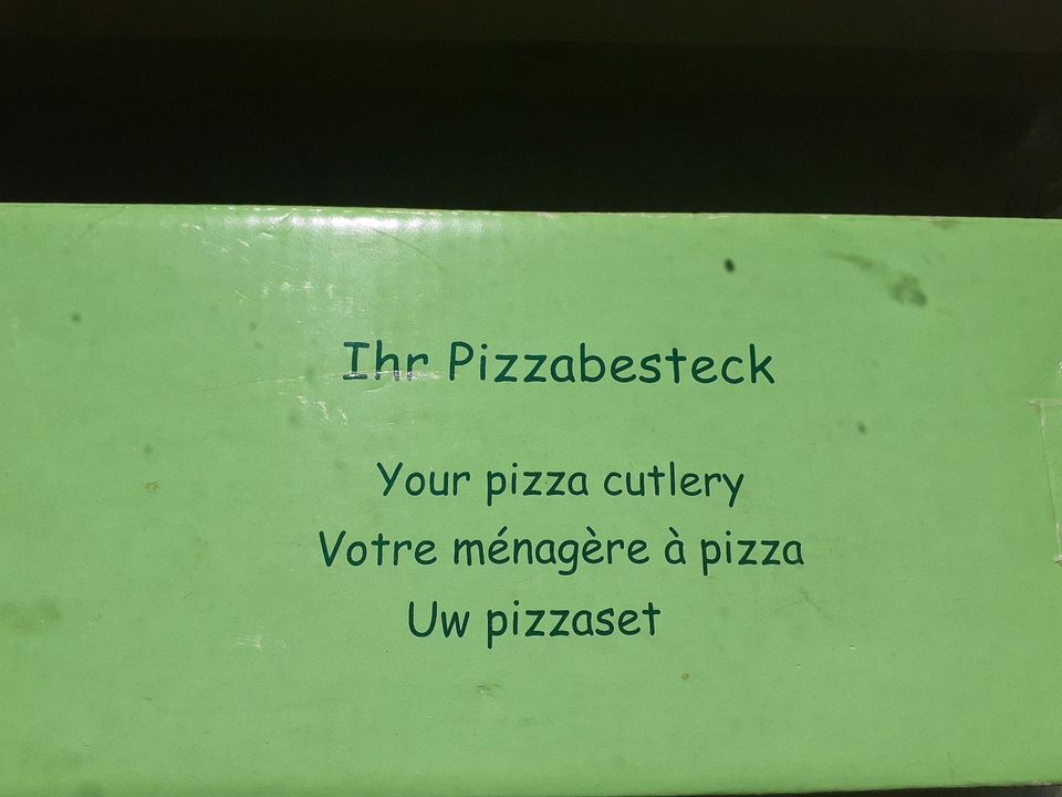 Biete unbenutztes Pizza Besteck neu in Dahme/Mark