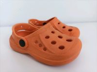 Clogs Hausschuhe orange 26/27 Rheinland-Pfalz - Nauroth Vorschau