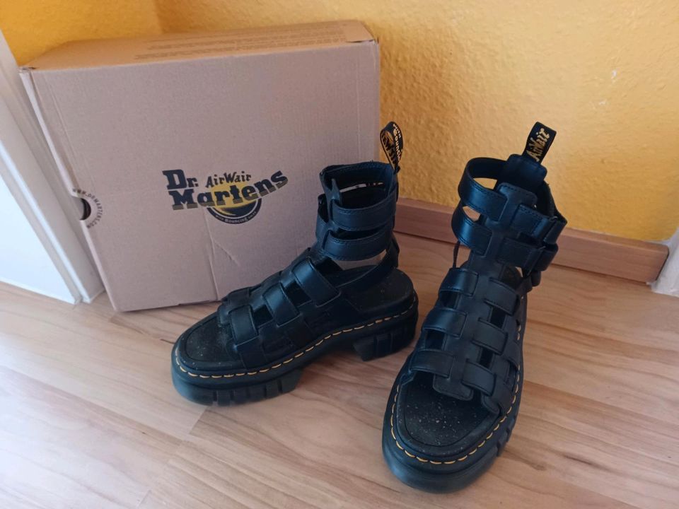 Dr. Martens Ricki Gladiator Sandalen 39 in Pattensen