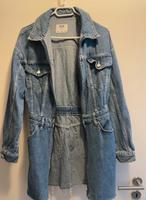 Neu Bershka Kleid Jeans Gr. M NP 49,95 € Sachsen-Anhalt - Halle Vorschau
