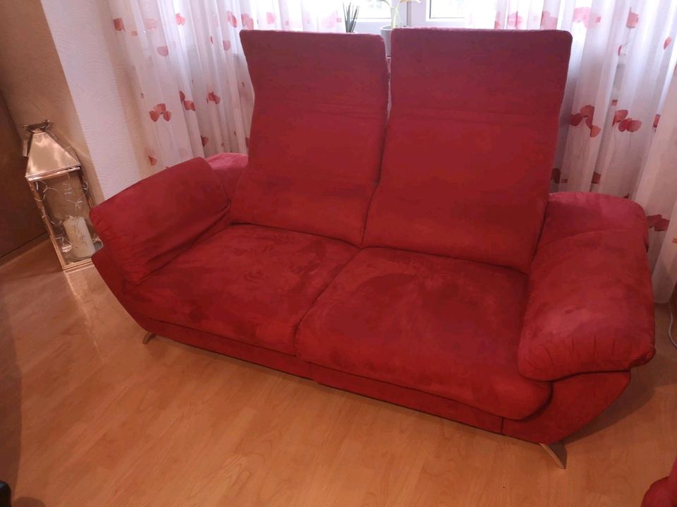 2 Sitzer und 3 Sitzer Couch Microfaser in rot in Hagen