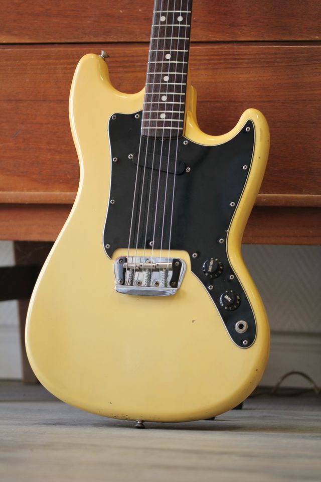Vintage 1978 Fender Musicmaster Olympic White E-Gitarre in Wismar