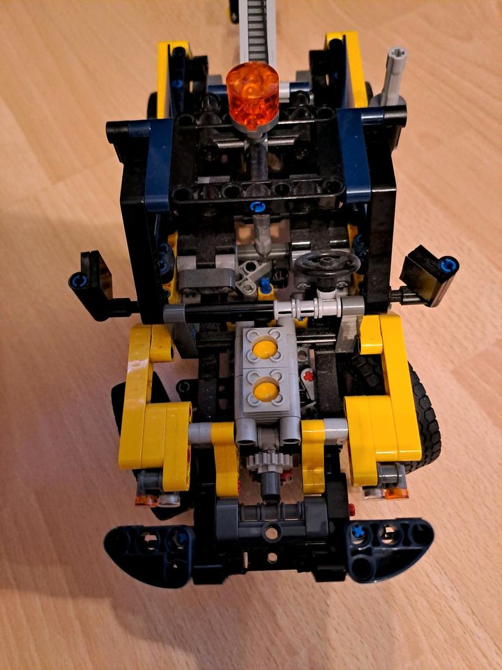 LEGO 42079 Technic Schwerlast-Gabelstapler in Augsburg