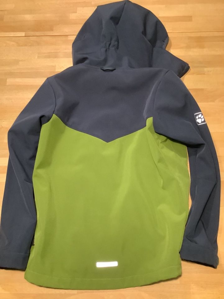 Jack Wolfskin Jacke Jungen Gr. 140 in Osnabrück