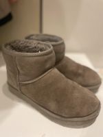 original UGG Mini Stiefel Winterstiefel Gr.37 grau Dresden - Striesen-Ost Vorschau