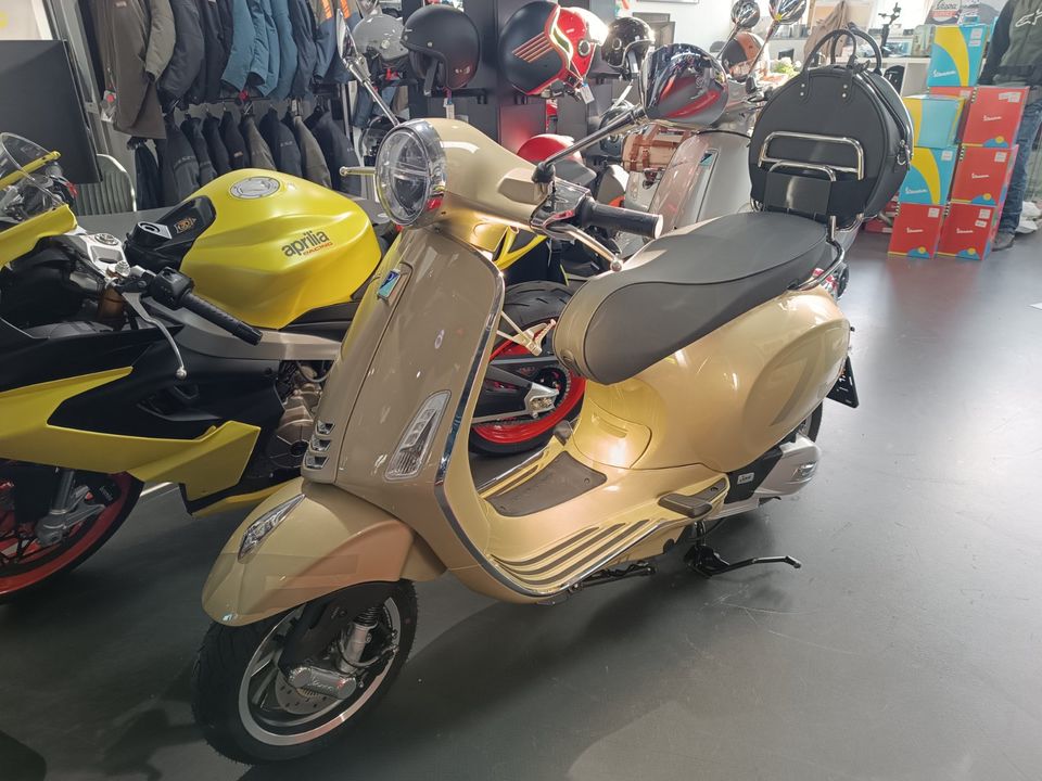 Vespa Primavera 125 S 75 Jahre PREISSTURZ!!!!! in Köln