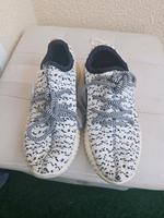 Schuh Addidas YEESY Mitte - Wedding Vorschau