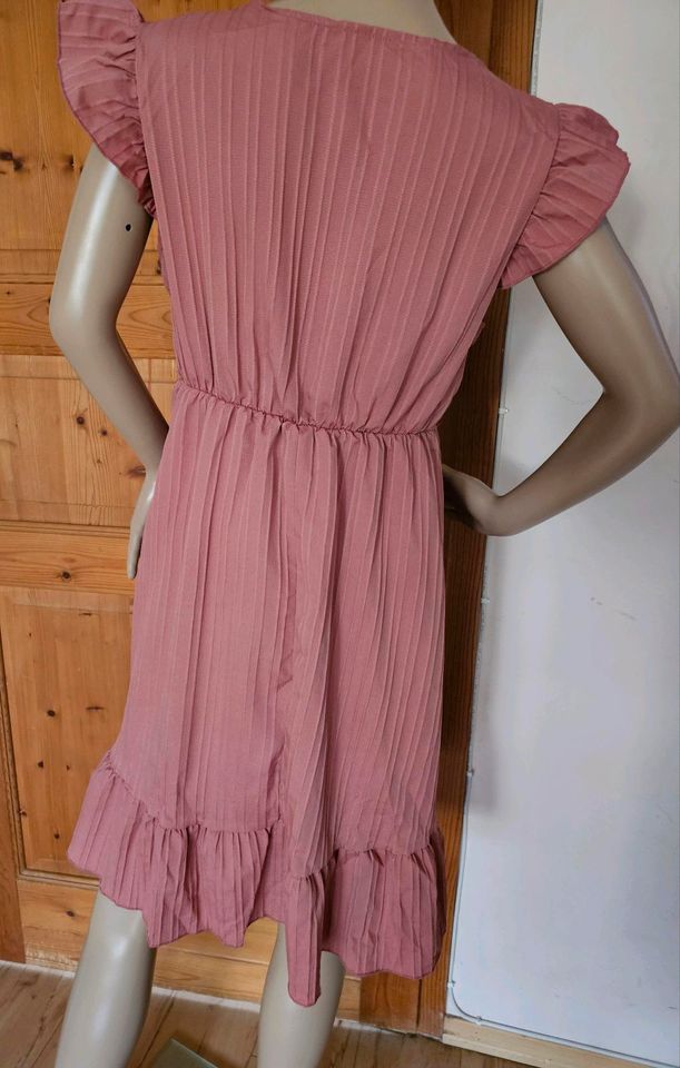 Ungetragenes Sommerkleid, Gr.M, rose in Hemau