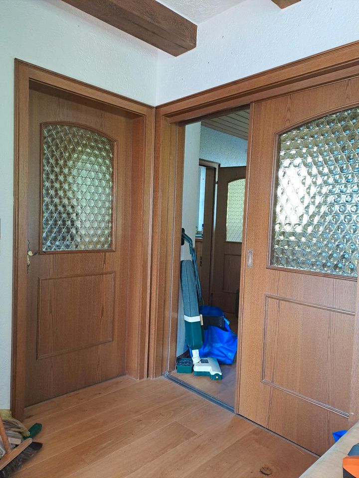 Tür und Schiebetür Holz mit Glasausschnitt in Baar i. Schwaben