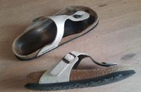 Sandalen Birkenstock mit Zehentrenner Größe 39 Hamburg - Harburg Vorschau