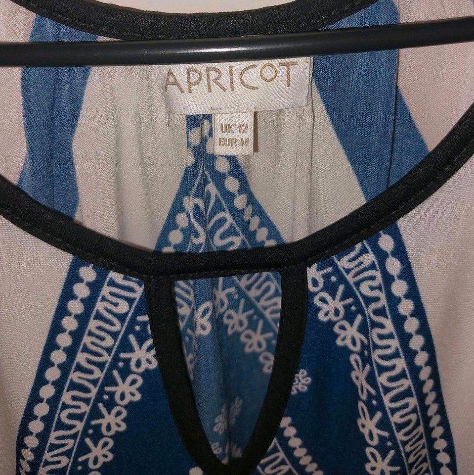 Kleid Lang von Apricot M in Augsburg