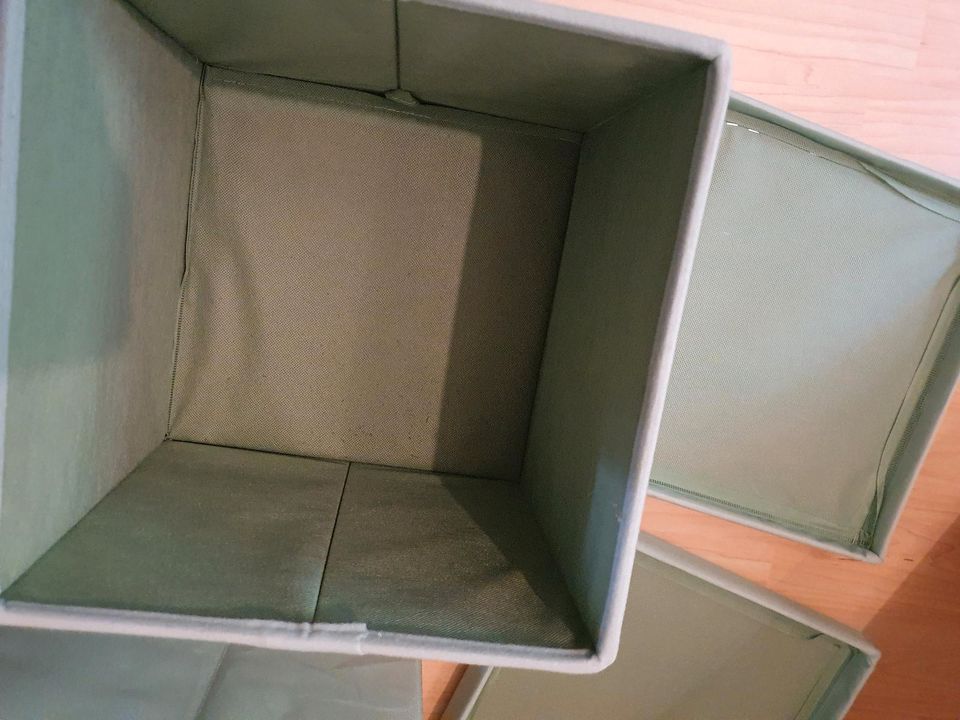 2 süße Sitzhocker für Kinder, mit Aufbewahrung/Stauraum, Skandi in Hechingen