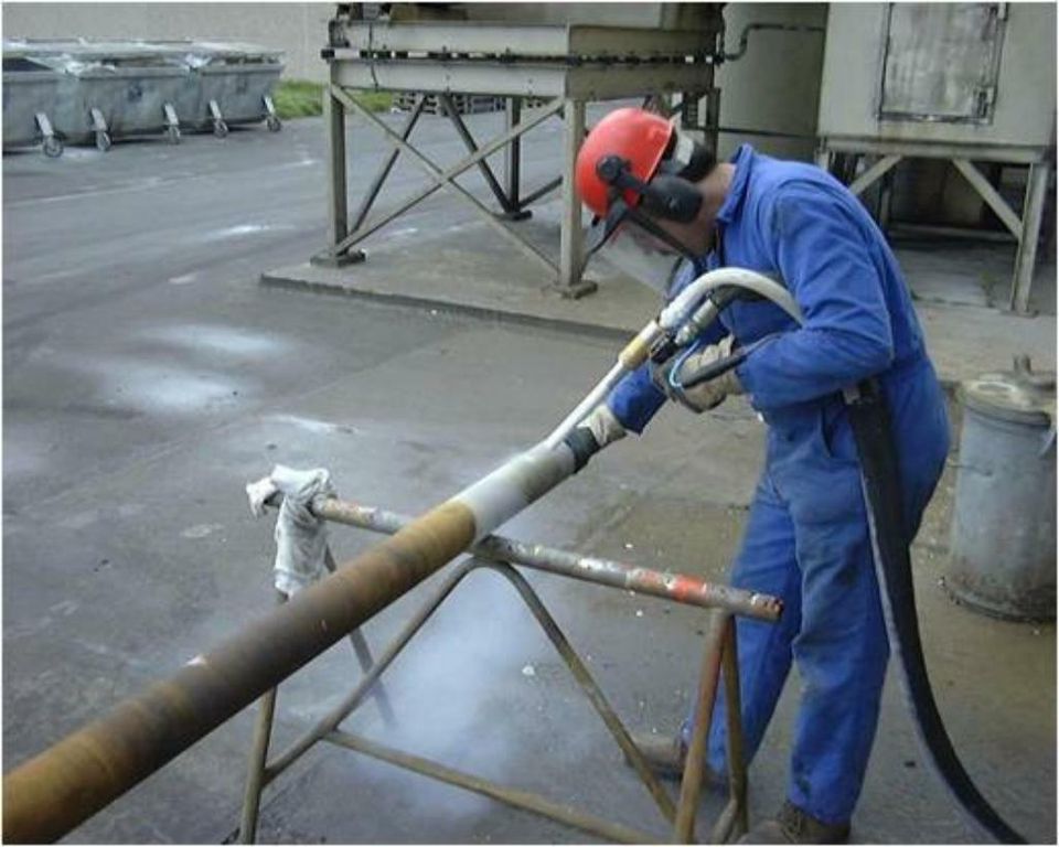 Maschine reinigen • Produktionsanlagen reinigen • Strahlreinigung in Elsterwerda