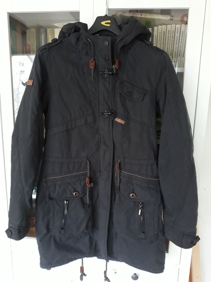 Wintermantel Parka Khujo dunkelblau Gr. XL 42, 1A Zustand in Kleinmachnow