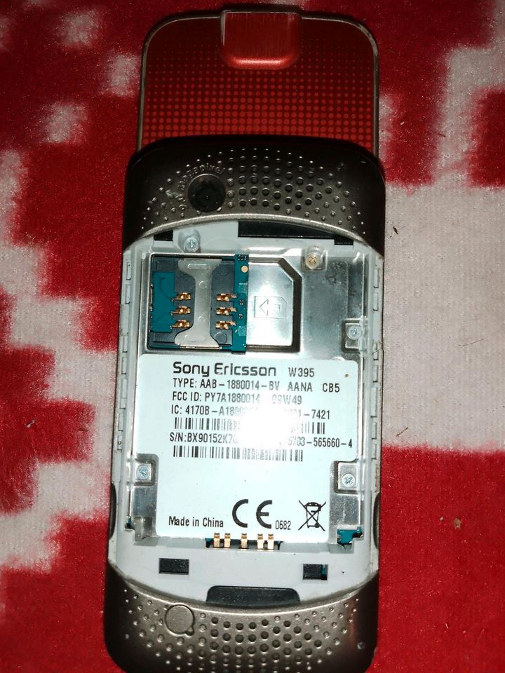 Handy Sony Ericsson w395 ohne Akku ohne Ladekabel in Hannover