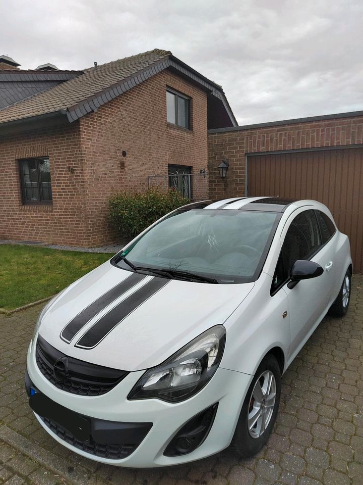 Opel Corsa D in Kleve