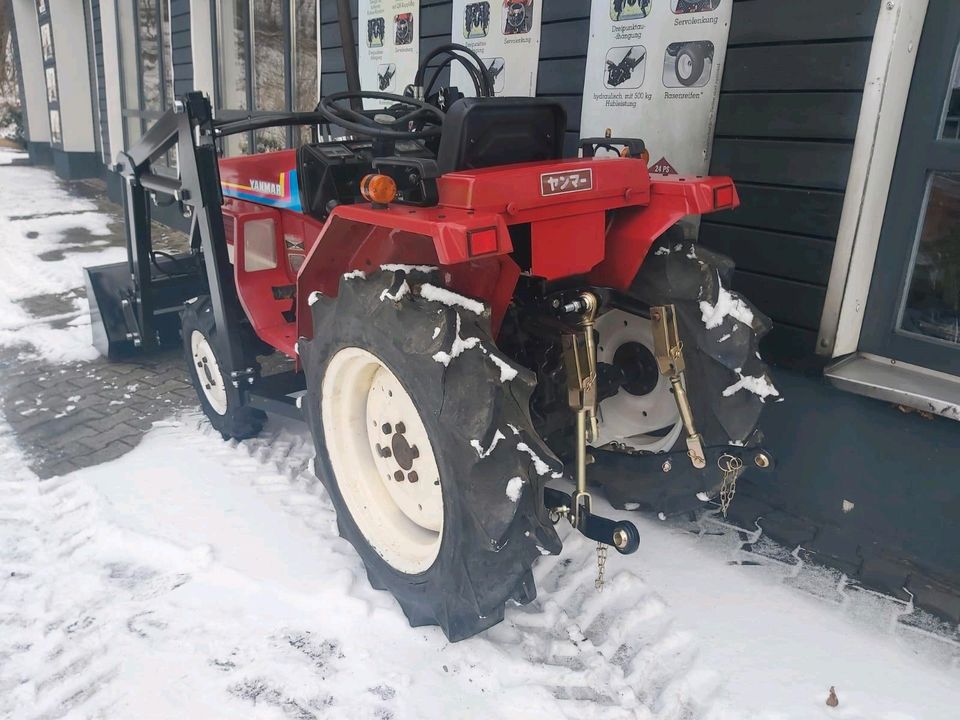 Yanmar F 16 inkl.Frontlader,Kleintraktor,Ackerschlepper in Mulda