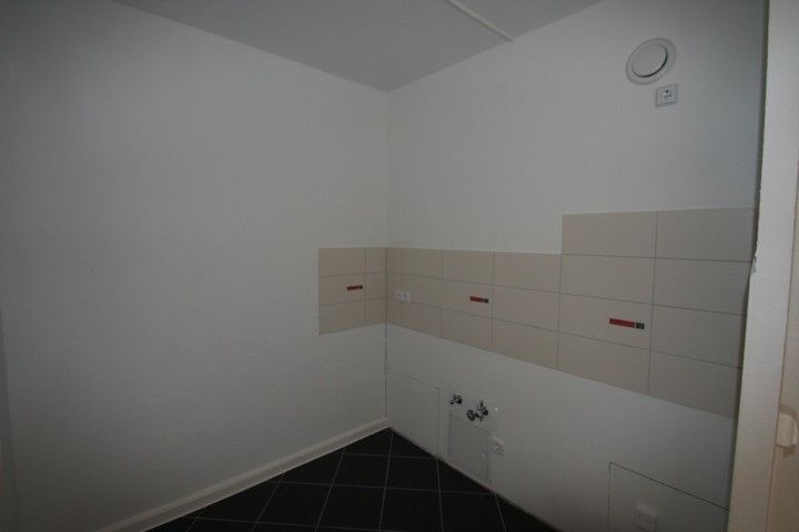 Kuschelige kleine Wohnung mit Aufzug - Achtung Sondermietpreis!! in Hohenstein-Ernstthal