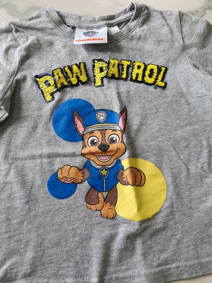 PawPatrol Langarmshirt gr 98-104 mit Wendepailetten 2€ in Ingolstadt