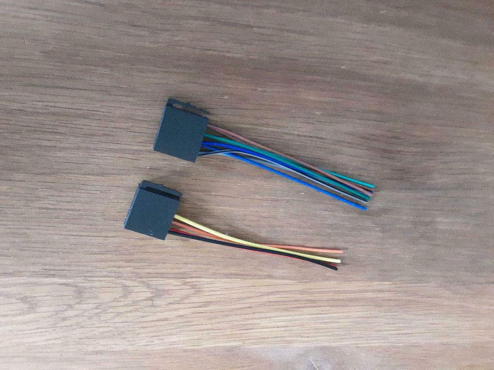 Auto Radio Adapter  Universe Stecker  Strom  Lautsprecher  12 Pin in Bad Oldesloe