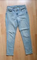 Jeans Hose The Denim von C&A in Gr. 38 super Zustand Hessen - Bruchköbel Vorschau