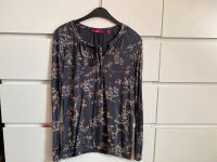 S.oliver longsleeve pullover Blumen dunkelblau M 38 shirt Hessen - Stadtallendorf Vorschau