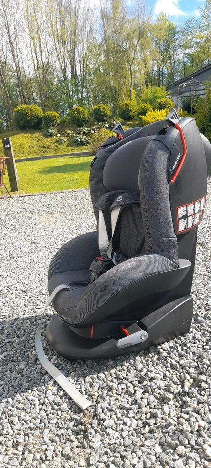 Maxi Cosi Kindersitz  Grau 9-18kg,  VERSAND MÖGLICH in Flensburg