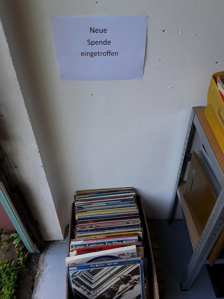 3000 Single Schallplatten, CDs & Artverwandtes   mit Termin in Moers