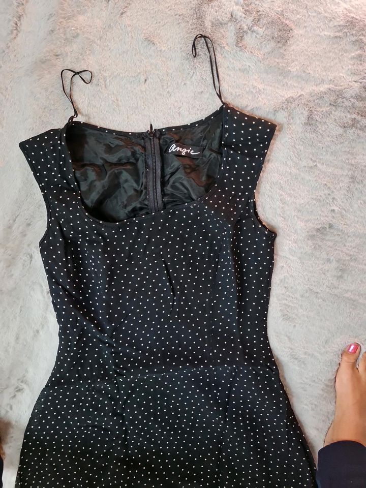 Kleid schwarz weiße Punkte Gr.M in Linthe