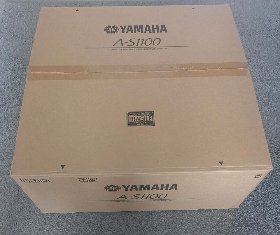 Yamaha Verstärker A-S1100, Silber / Schwarz , AS1100 , A-S 1100 in Rhauderfehn