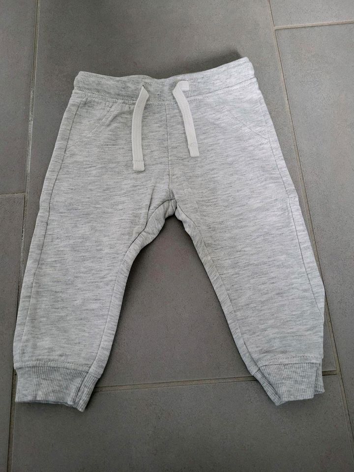 Jogging-hosen Gr. 74 Stoff-Hosen bellybutton Hema topomini in Swisttal