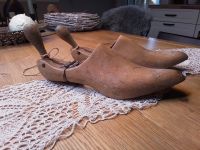 Ein Paar antike Schuhspanner aus holz der Marke Salamander Bremen - Blumenthal Vorschau