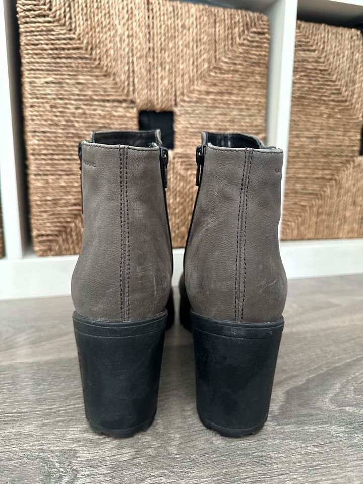 Vagabond Wildleder Stiefelette 40 in Wiesbaden