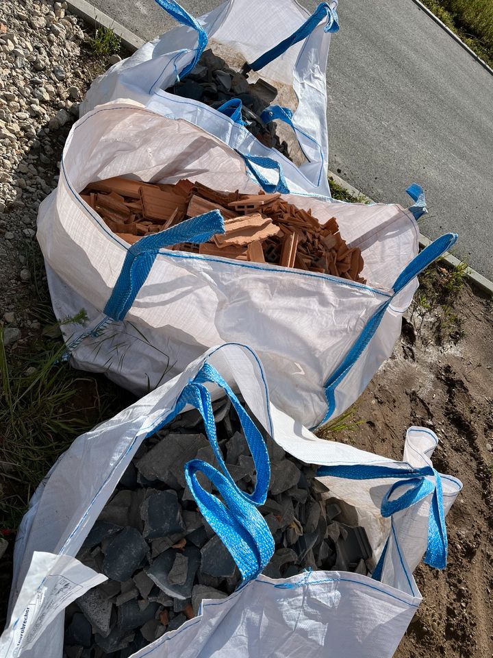 Mauersteine rot Hochlochziegel Poroton zu verschenken in Bad Staffelstein