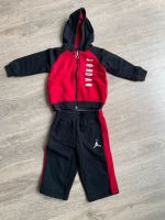 Jordan Anzug Jogginganzug Größe 74 schwarz rot Köln - Roggendorf/Thenhoven Vorschau