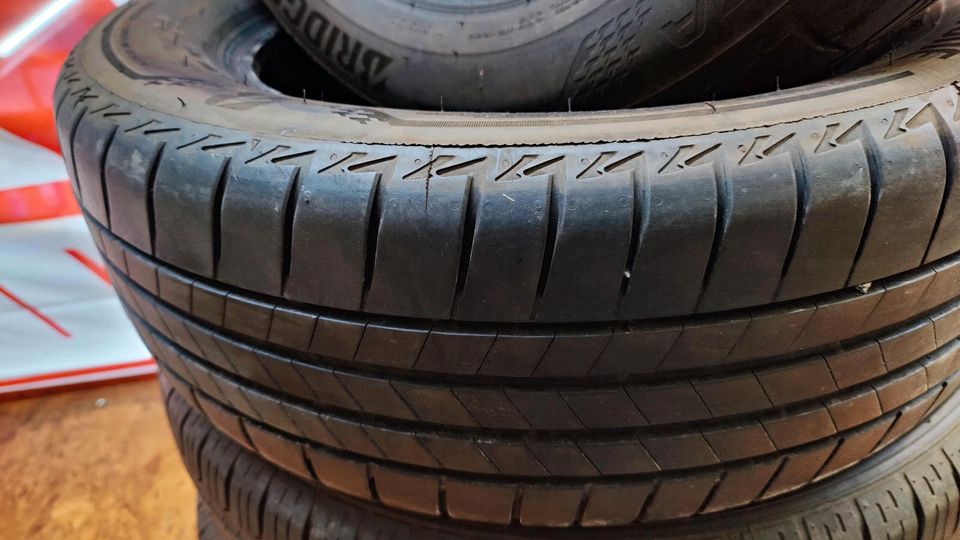 2 Stück 205/60R16 Sommerreifen BRIDGESTONE in Überlingen