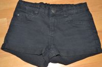 Schöne leichte schwarze Sommer Shorts kurze Hose H&M Gr. 134 Berlin - Reinickendorf Vorschau