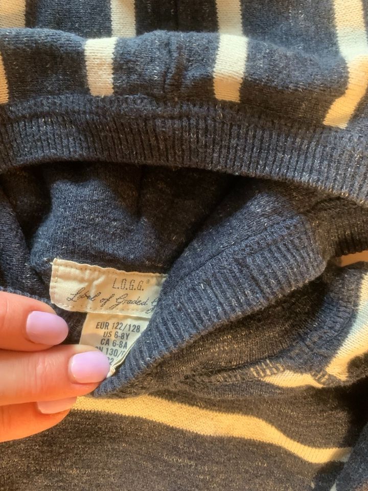 H&M Kapuzen Pullover 122/128 in Elmenhorst Kr Stormarn