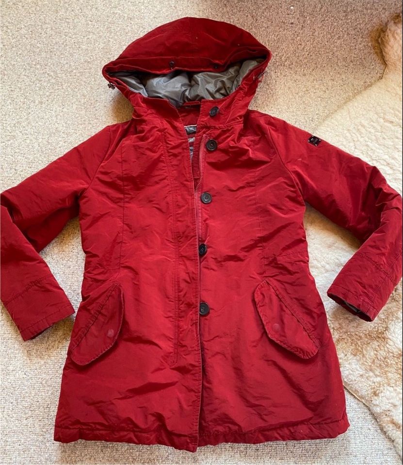 Hetrego tolle Daunenjacke Parka rot S in Saalfeld (Saale)