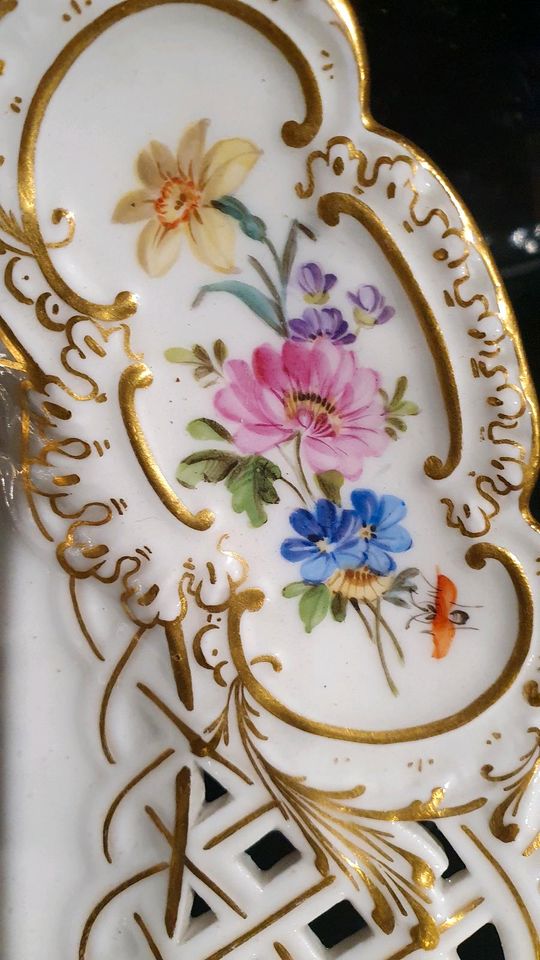 Meissen Porzellan Speiseteller Blumenmalerei und Schmetterlinge in Selm