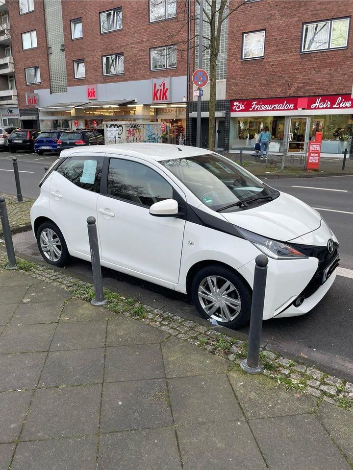 TOYOTA  AYGO erste hand in Köln