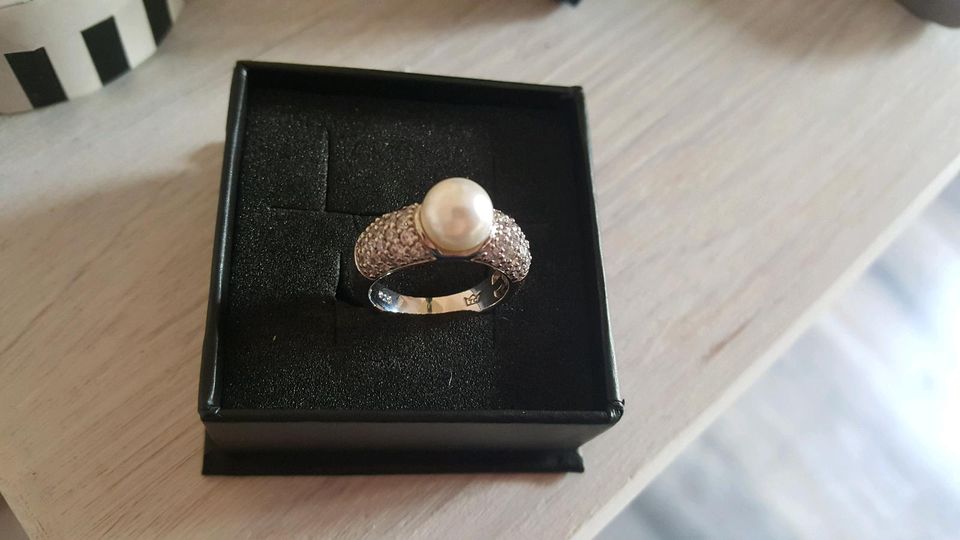 Ring mit Zirkonia und Perle, echt Silber, Tchibo in Brandenburg - Frankfurt  (Oder) | eBay Kleinanzeigen ist jetzt Kleinanzeigen