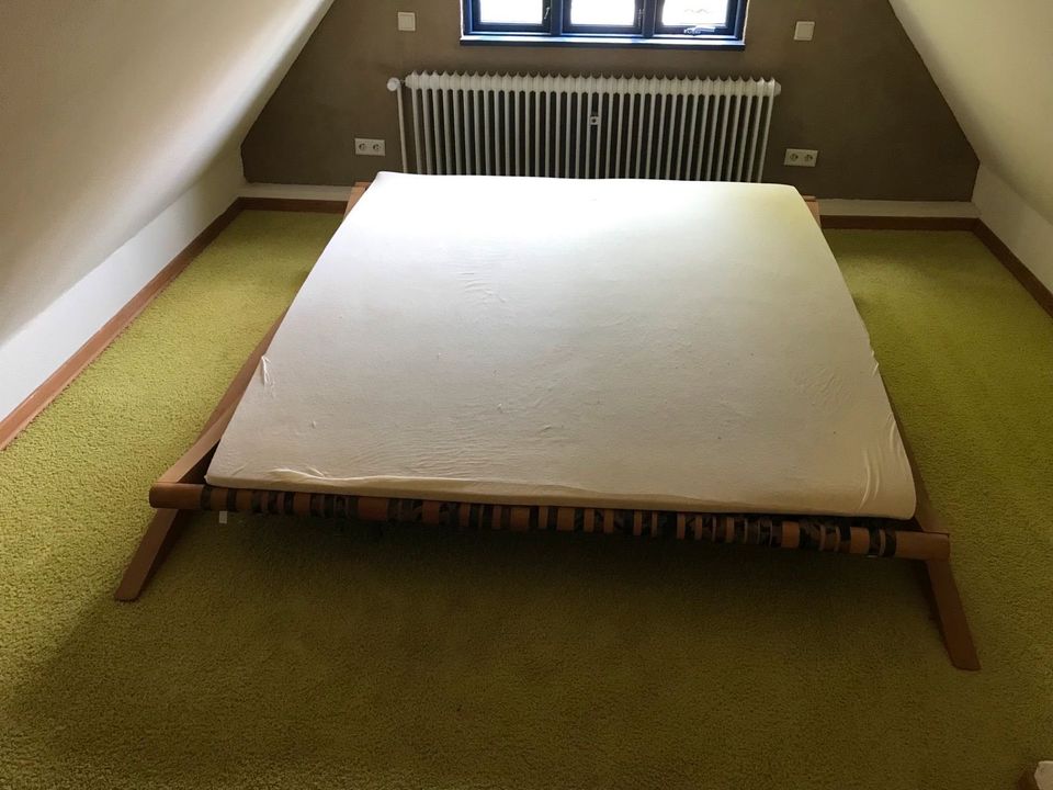 Design Bett mit Matratze | Ibed 180 cm | ausgefallenes Bett in Bad Honnef