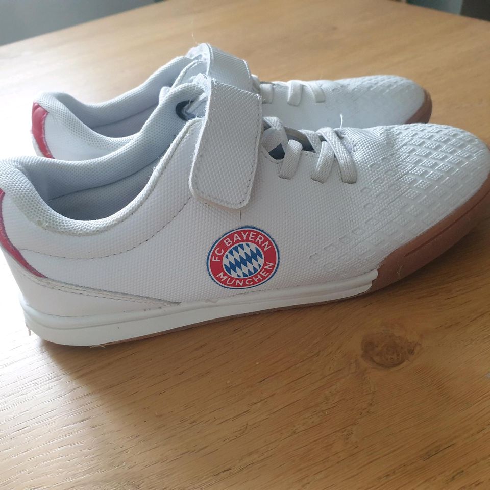 FC Bayern Sneaker Gr.34 in Eging am See