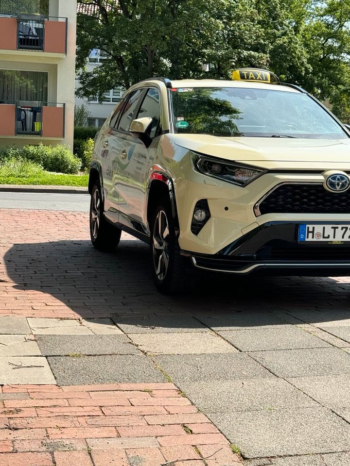 Toyota RAV4 - Taxi - Vollausstattung - 182 PS in Hannover