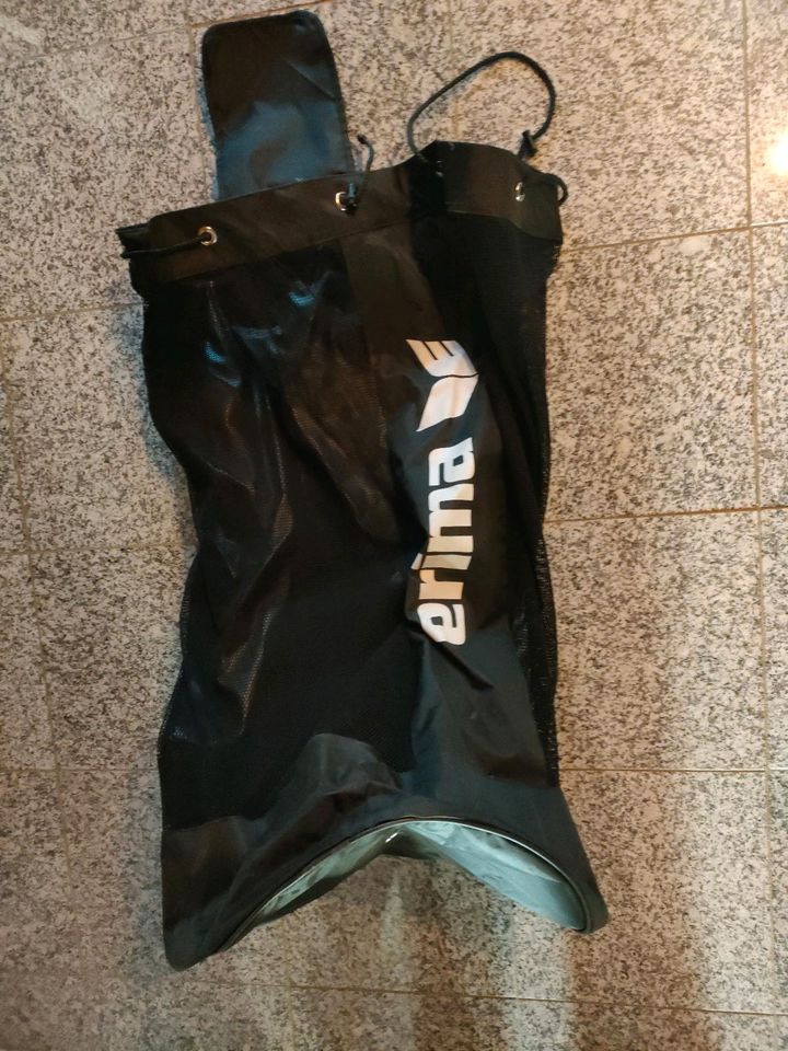 Ballsack Erima zum Tragen 86 cm hoch in Reutlingen