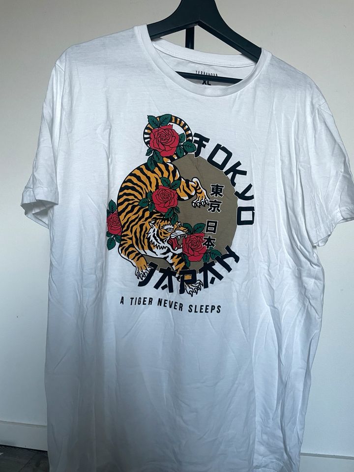 teranova Tshirt weiß größe XL unisex mit tigermotiv in Bad Kissingen