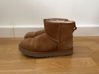 Original UGG W Classic Mini Damen Boots braun gefüttert EU39 Köln - Mülheim Vorschau