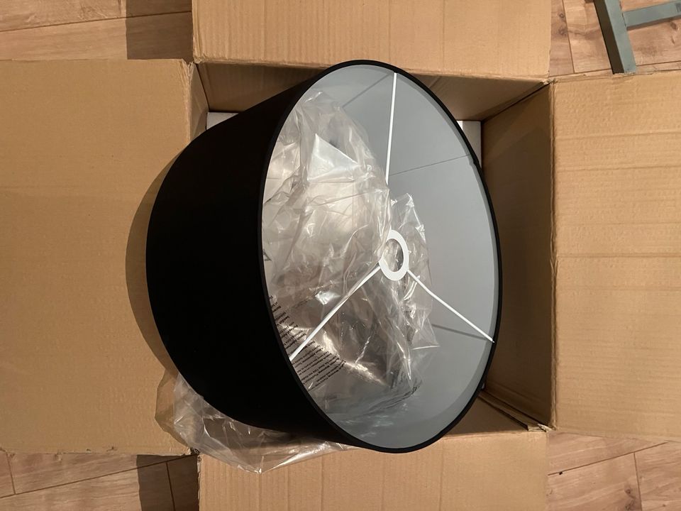 Lampenschirm schwarz 45 cm Durchmesser in Hamburg