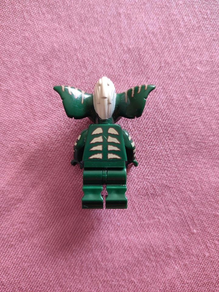 Lego Minifigur Stripes von den Gremslins in Dersau